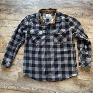 NWOT Legendary Whitetails Navigator Fleece Plaid Button Down Corduroy Collar
